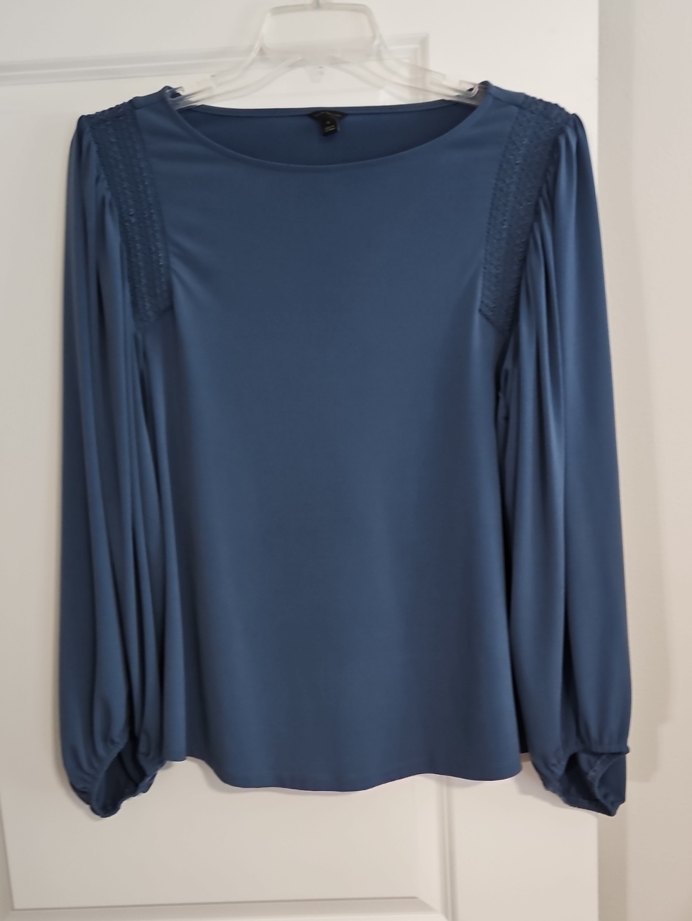 Ann Taylor Blue Long-Sleeve Blouse - Classic Scoop Neck